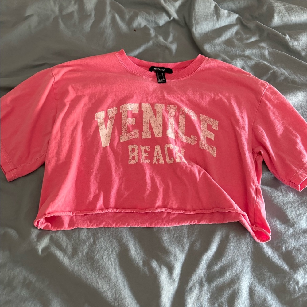 Pink cropped tee